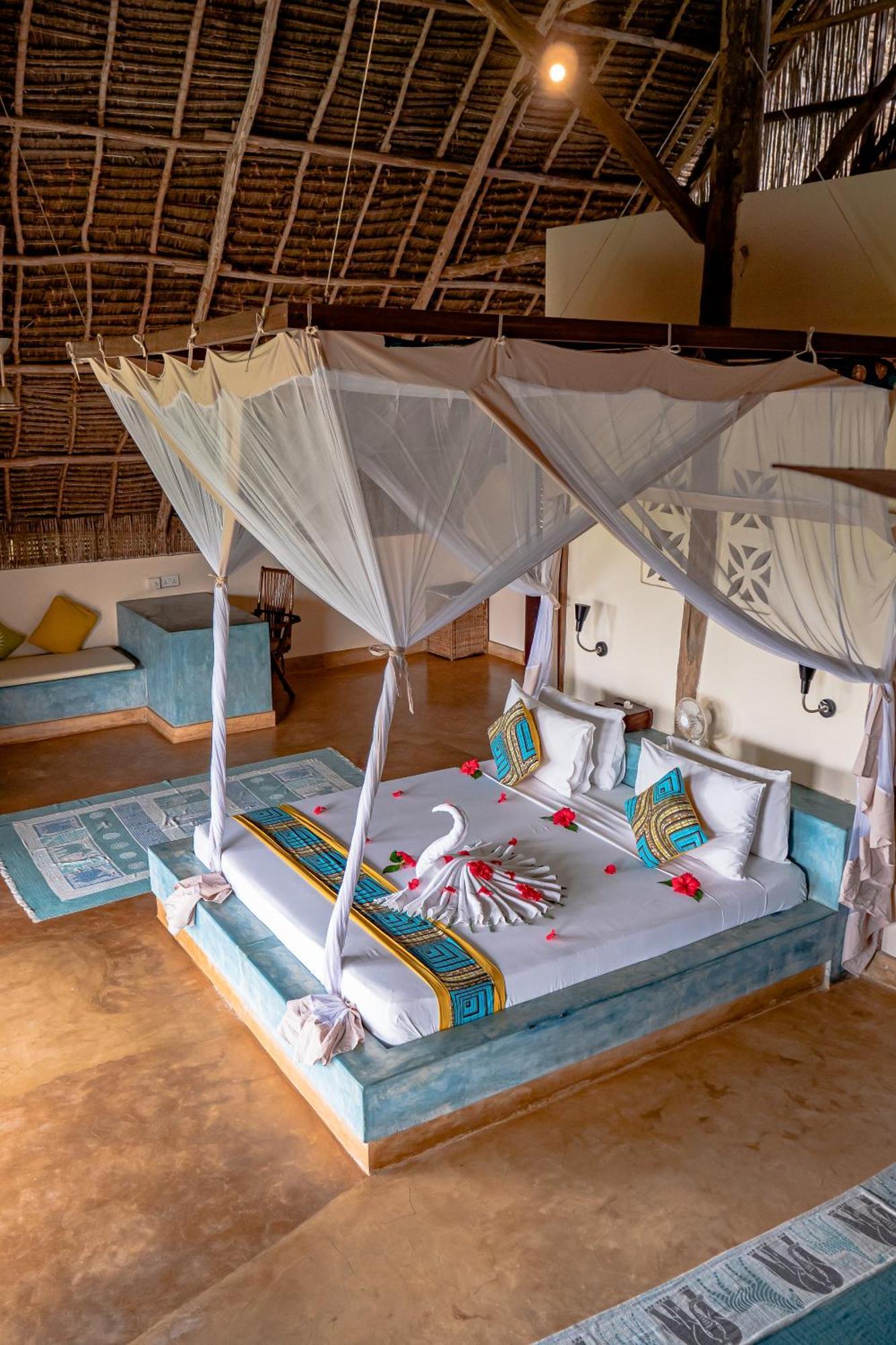Sunshine Marine Lodge Matemwe  Exterior photo